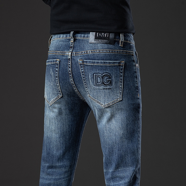 ブランドジーンズ正面デザイン